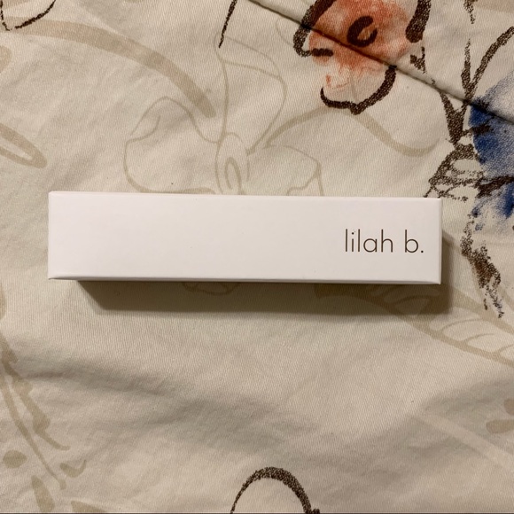 💜 Lilah b Retractable Bronzer Brush - Picture 4 of 9